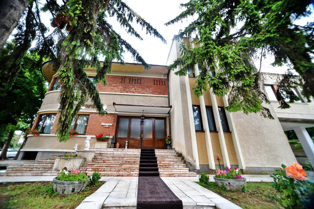 Casa Negustorului Deva Exterior foto